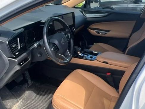 Used 2025 Lexus NX 350 AWD w/ Accessory Package (2T) image 3