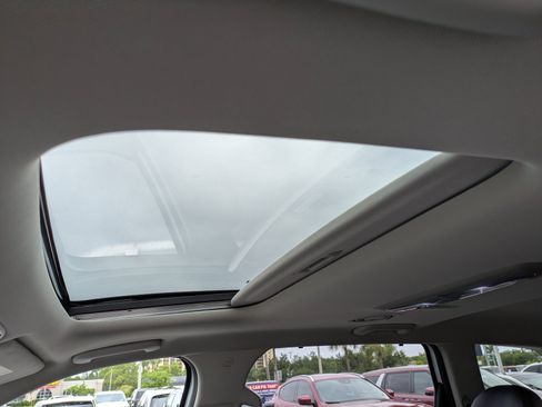 Certified 2021 Kia Telluride EX w/ EX Premium Package FWD image 19