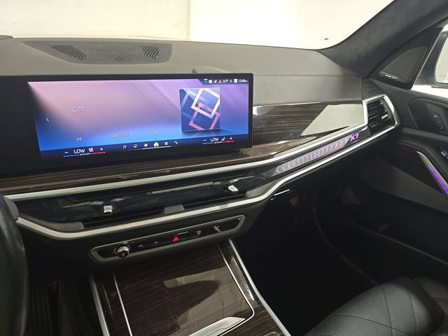 Used 2023 Jaguar I-PACE HSE AWD/4WD image 8