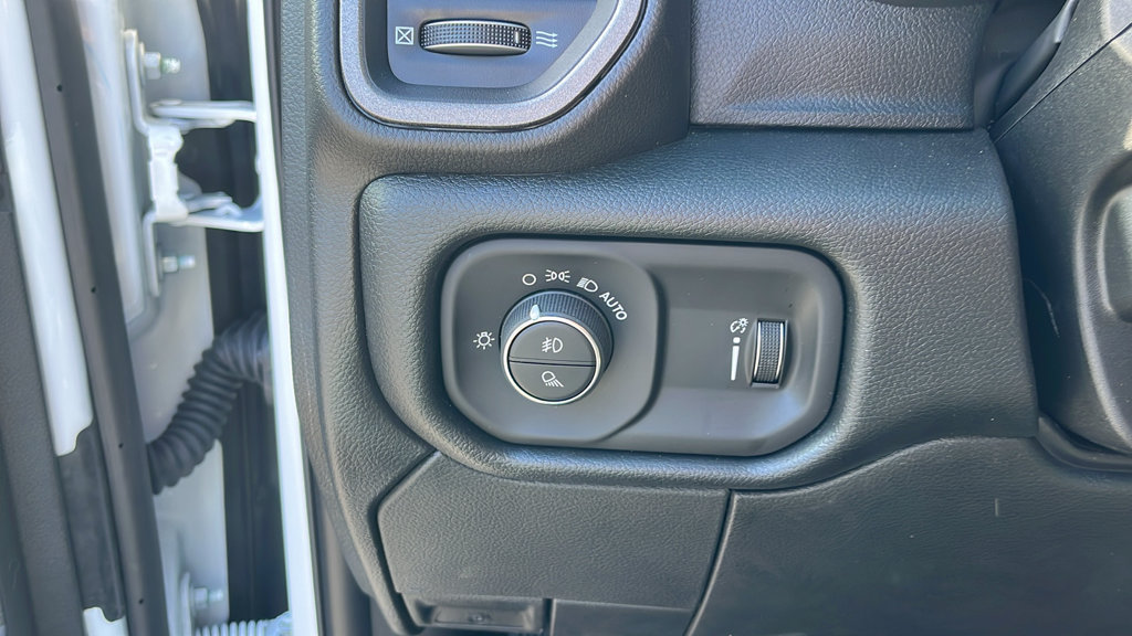 New 2027 RAM 3500 Tradesman w/ Chrome Appearance Group A AWD/4WD image 11