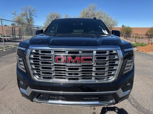 Used 2025 GMC Yukon XL Denali w/ Sun & Power Step Package image 2