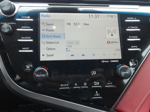 Used 2020 Toyota Camry XSE image 17