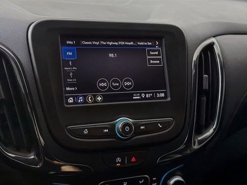 Used 2023 Chevrolet Equinox RS image 16