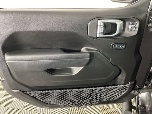 Used 2022 Jeep Gladiator Sport image 12