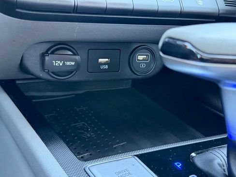Used 2022 Hyundai Elantra SEL w/ Convenience + Premium Package FWD image 24