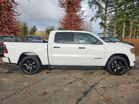 Used 2024 RAM 1500 Laramie image 8