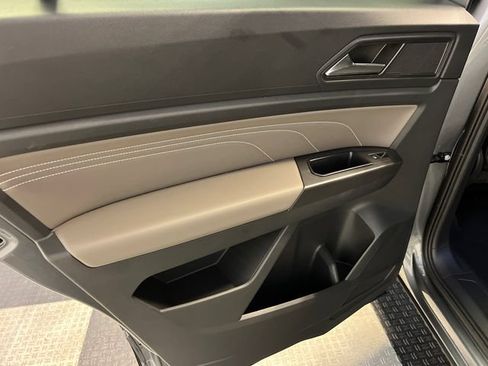 Certified 2023 Volkswagen Atlas Cross Sport SE w/ Black Wheel Package FWD image 18