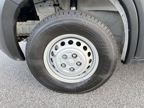 Used 2024 RAM ProMaster 2500 w/ Convenience Group FWD image 10