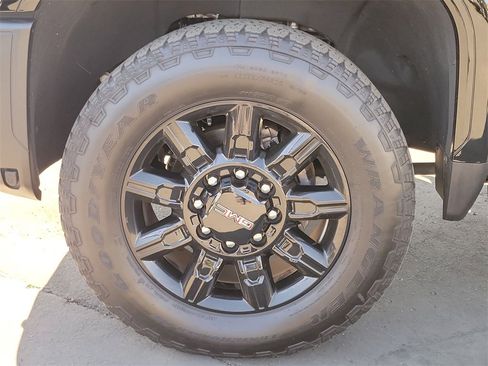 Used 2025 GMC Sierra 2500 AT4 w/ AT4 Premium Plus Package image 34