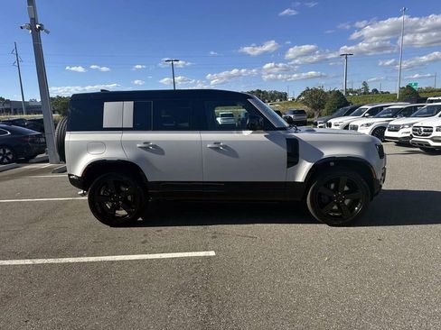 New 2026 Land Rover Defender 110 X-Dynamic SE AWD/4WD image 7