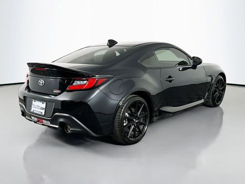 Used 2024 Toyota GR86 Premium RWD image 7