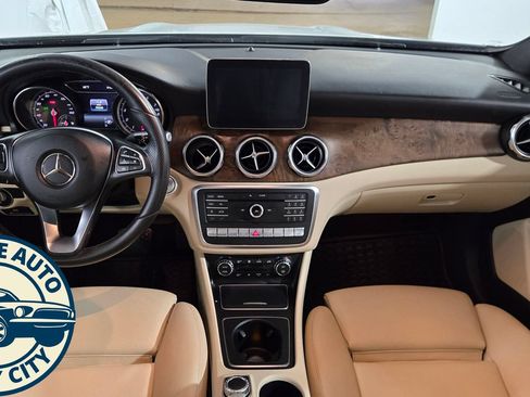 Used 2018 Mercedes-Benz GLA 250 4MATIC image 25