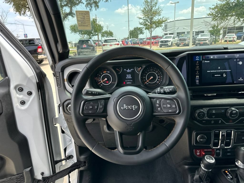 Used 2025 Jeep Wrangler Unlimited Sport AWD/4WD image 25