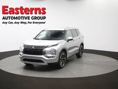 Used 2024 Mitsubishi Outlander SE AWD/4WD image 54