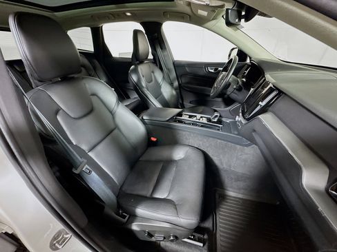 Used 2024 Volvo XC60 B5 Core AWD/4WD image 27