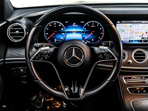 Used 2022 Mercedes-Benz E 350 Sedan image 19