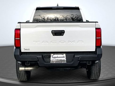 Used 2024 Toyota Tacoma SR image 5