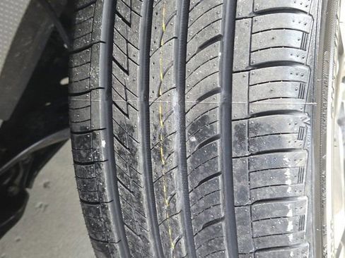 Used 2022 Subaru Forester Touring image 28