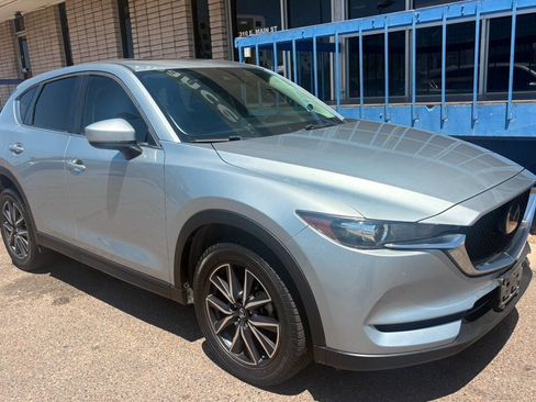 Used 2018 MAZDA CX-5 Touring w/ Preferred Equipment Package FWD image 2