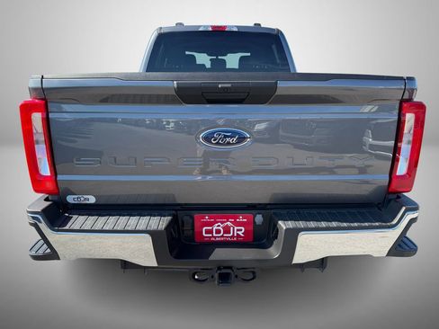 Used 2024 Ford F250 XLT w/ FX4 Off-Road Package AWD/4WD image 9