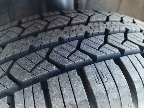 Used 2014 Volkswagen Tiguan S image 9