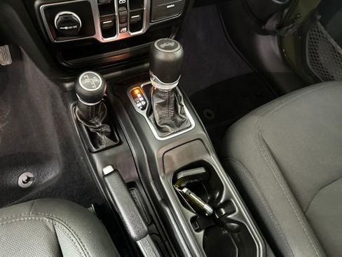 Used 2023 Jeep Wrangler Unlimited w/ Cold Weather Group image 20