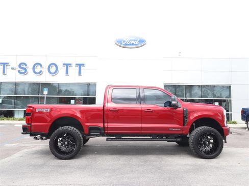 Certified 2025 Ford F250 XLT w/ Black Appearance Package image 15