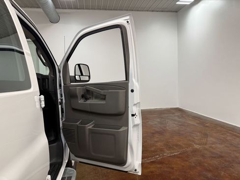 Used 2024 GMC Savana 2500 w/ Driver Convenience Package image 58