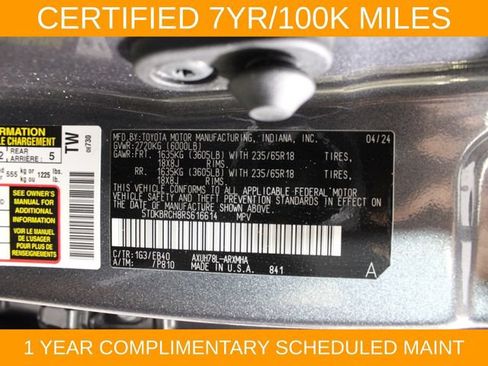 Used 2024 Toyota Highlander XLE AWD/4WD image 30