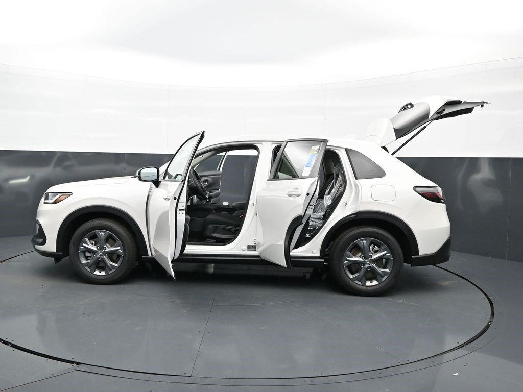 Used 2026 Honda HR-V LX image 42