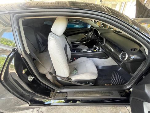 Used 2020 Chevrolet Camaro LT RWD image 2