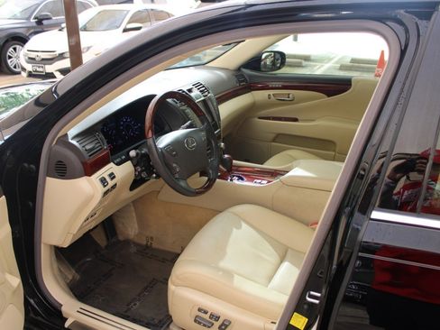 Used 2012 Lexus LS 460 image 10
