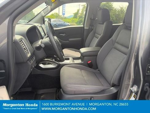 Used 2022 Nissan Frontier SV AWD/4WD image 14