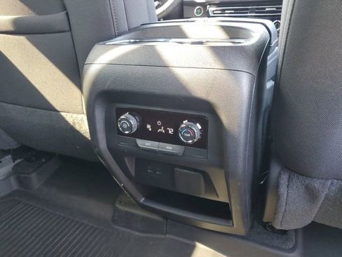 Certified 2024 Chevrolet Traverse LT w/ LPO, Floor Liner Package FWD image 21