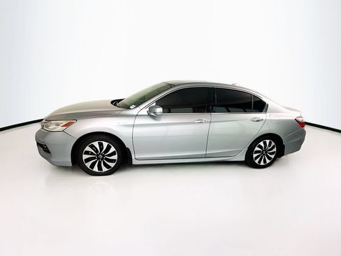 Used 2017 Honda Accord Touring image 8