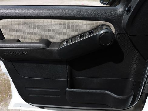 Used 2008 Ford Explorer XLT RWD image 39