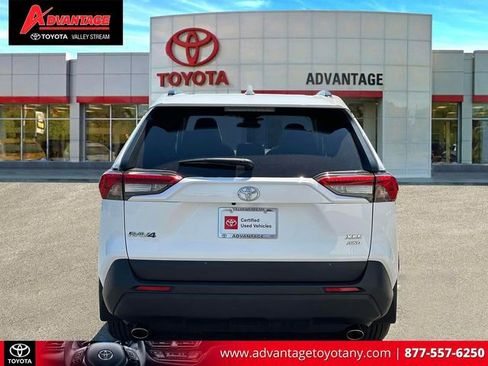Certified 2022 Toyota RAV4 XLE w/ Convenience Package AWD/4WD image 8