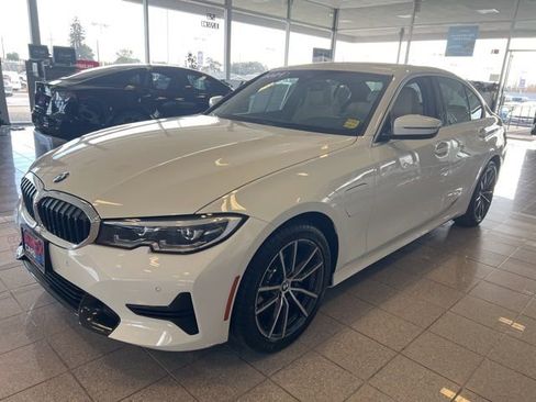 Used 2021 BMW 330e w/ Convenience Package image 15