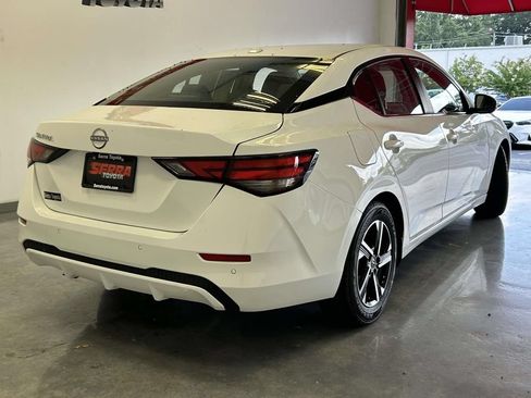 Used 2025 Nissan Sentra SV FWD image 3