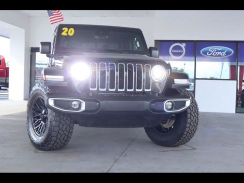 Used 2020 Jeep Gladiator Overland AWD/4WD image 1