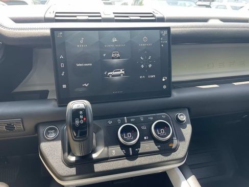 Used 2025 Land Rover Defender 110 S AWD/4WD image 23