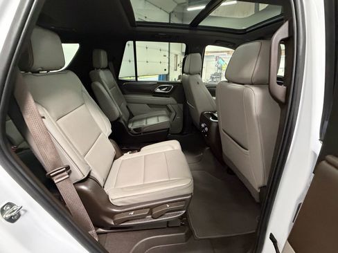 Used 2023 GMC Yukon SLT image 19