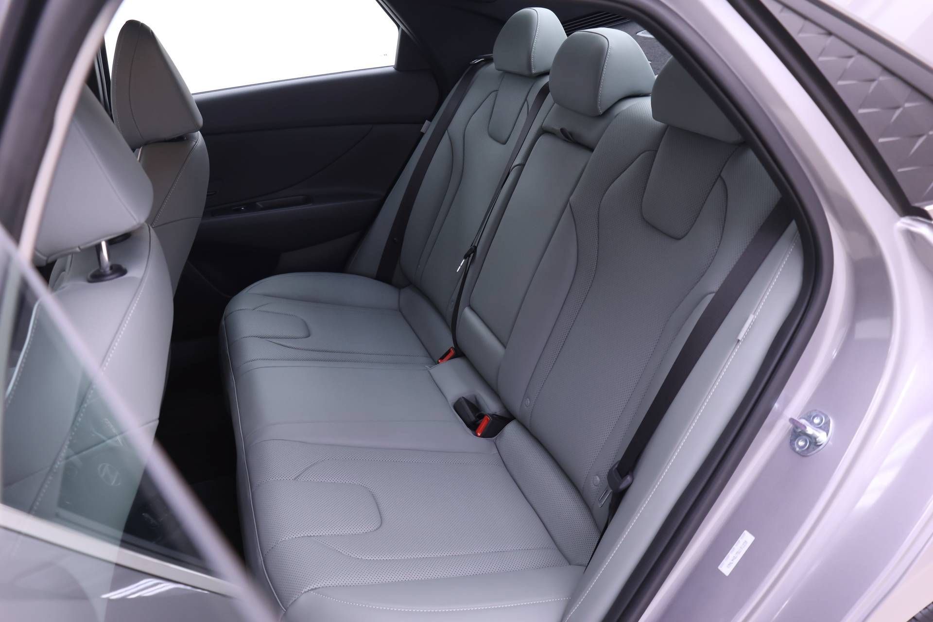 Used 2025 Hyundai Elantra Limited FWD image 10