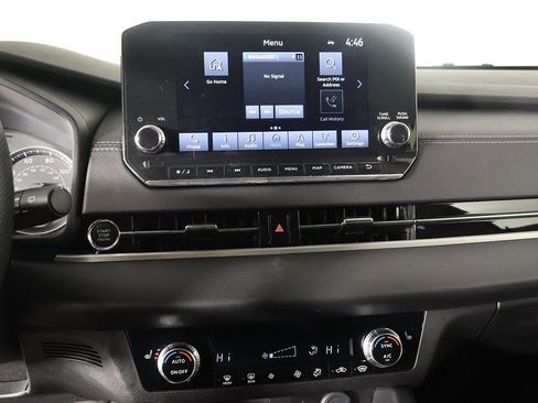 Used 2024 Mitsubishi Outlander SE Black Edition image 43