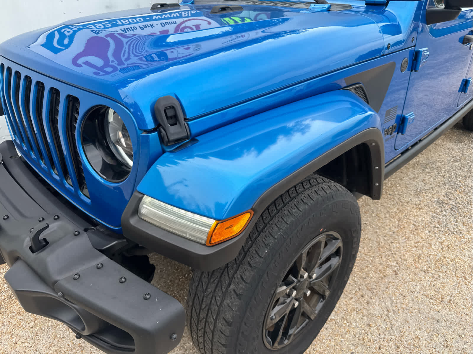 Used 2023 Jeep Gladiator Sport AWD/4WD image 10