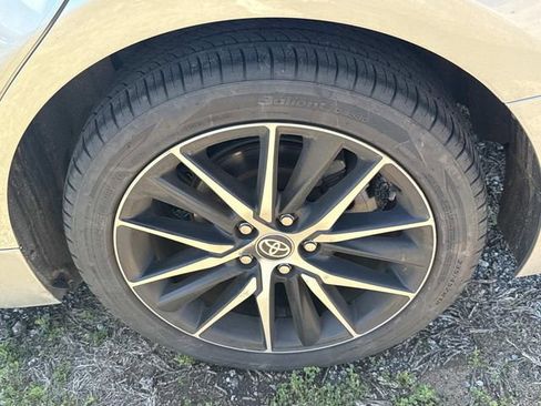 Used 2024 Toyota Camry SE image 5