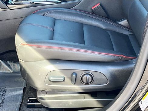 Used 2025 Chevrolet TrailBlazer RS image 18