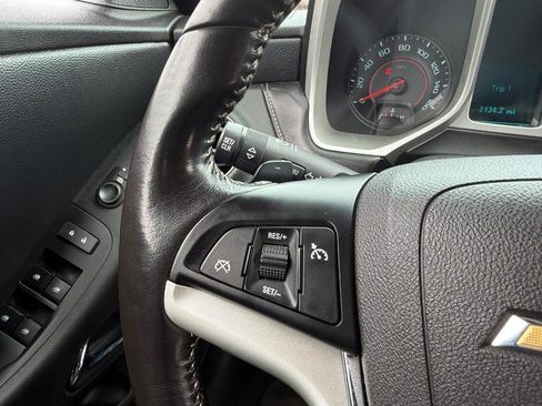 Used 2015 Chevrolet Camaro LT RWD image 10