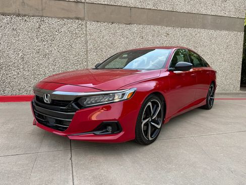 Used 2021 Honda Accord Sport image 2