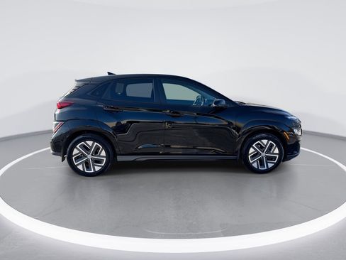 Used 2023 Hyundai Kona Limited w/ Cargo Package FWD image 9